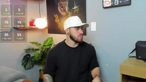 Snapshot of giorgio_leone2 chatting on February 22, 10:41 pm Giorgio leone online show from February 22, 10:41 pm