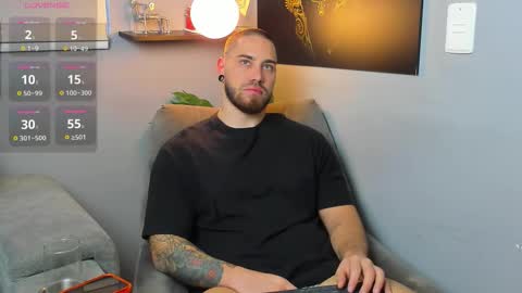 Snapshot of giorgio_leone2 chatting on February 26, 11:04 pm Giorgio leone online show from February 26, 11:04 pm