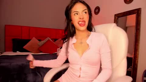 Giovanna  online show from February 6, 4:50 am