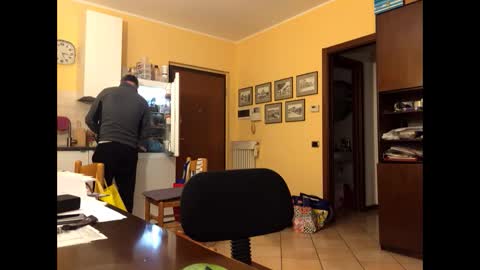 giovanni_1964 online show from April 12, 3:17 pm