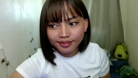 Snapshot of girl2rememberxxx chatting on February 24, 7:11 am YOUR GIRL AXIE online show from February 24, 7:11 am