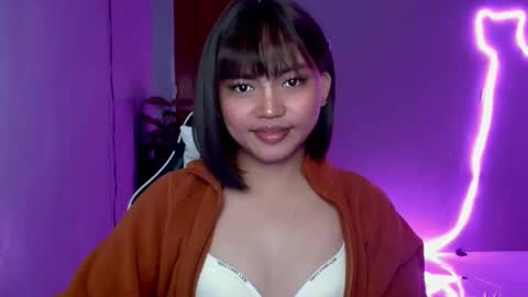 Snapshot of girl2rememberxxx chatting on December 16, 10:42 am YOUR GIRL AXIE online show from December 16, 10:42 am