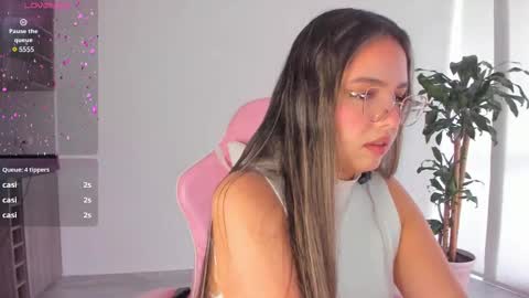 Snapshot of girl_alana chatting on September 12, 5:13 pm Alana online show from September 12, 5:13 pm