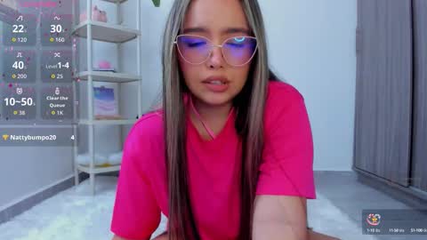 Snapshot of girl_alana chatting on September 25, 4:21 pm Alana online show from September 25, 4:21 pm