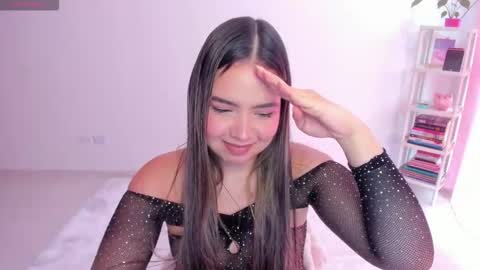 Snapshot of girl_alana chatting on November 14, 7:45 pm Alana online show from November 14, 7:45 pm