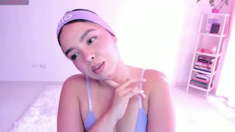 Snapshot of girl_alana chatting on November 22, 2:16 pm Alana online show from November 22, 2:16 pm