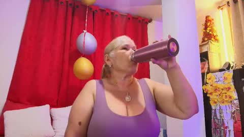 Girl Amada online show from February 16, 7:32 pm