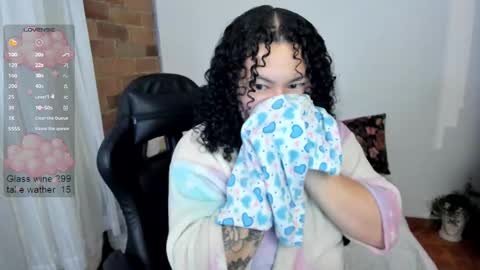 girl_inline online show from February 24, 11:52 pm