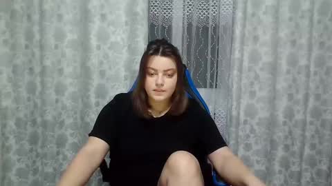 Snapshot of girl_leya chatting on January 26, 10:46 pm girl_leya online show from January 26, 10:46 pm