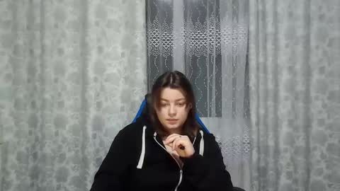 Snapshot of girl_leya chatting on January 29, 9:07 pm girl_leya online show from January 29, 9:07 pm