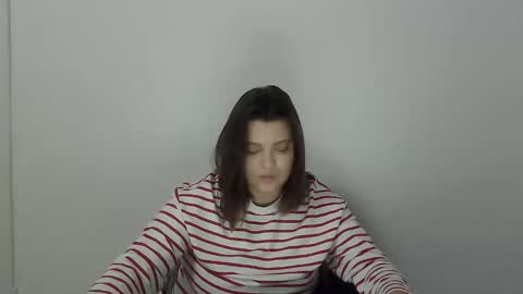 Snapshot of girl_leya chatting on October 4, 7:56 pm girl_leya online show from October 4, 7:56 pm