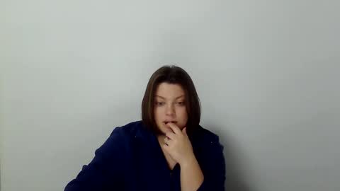 Snapshot of girl_leya chatting on November 18, 8:13 pm girl_leya online show from November 18, 8:13 pm