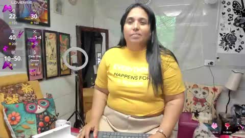 Snapshot of girl_luna_ chatting on September 27, 6:46 pm girl_luna_ online show from September 27, 6:46 pm