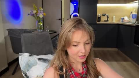 Snapshot of girl_next_door19 chatting on February 5, 8:11 am Sabi ------ online show from February 5, 8:11 am