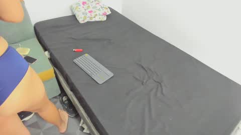 girl_sweet09 online show from October 3, 10:51 pm