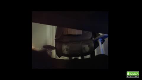 Snapshot of girl_u_never_met chatting on November 15, 5:09 pm Kristin online show from November 15, 5:09 pm