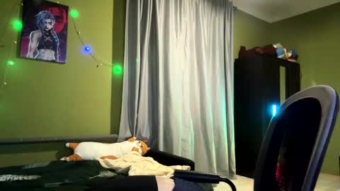 Meowww online show from December 25, 2:23 pm