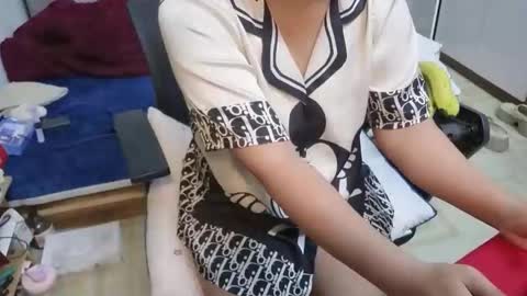 girlhanoi online show from December 18, 3:23 am