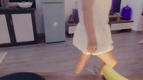 girlhanoi online show from March 14, 2:17 am