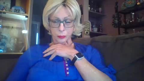 Girlinrock online show from May 8, 1:00 am