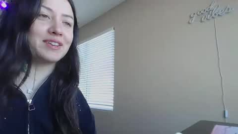 Snapshot of girlnextdoor702 chatting on November 10, 4:28 pm Jasmine online show from November 10, 4:28 pm