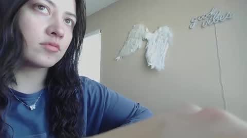 Snapshot of girlnextdoor702 chatting on February 3, 5:18 pm Jasmine online show from February 3, 5:18 pm