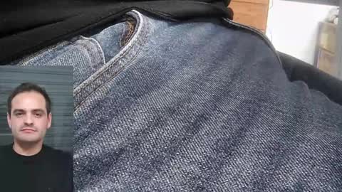 Snapshot of girlovermxx chatting on December 2, 3:37 am girlovermxx online show from December 2, 3:37 am