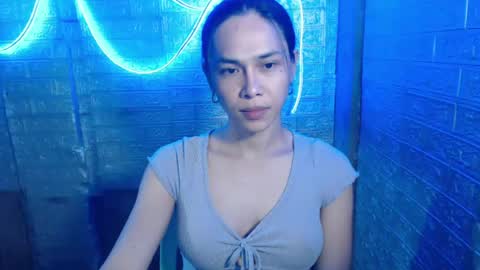 Snapshot of girlsweet_enise69xxx chatting on July 15, 4:40 am Mynameisenise online show from July 15, 4:40 am