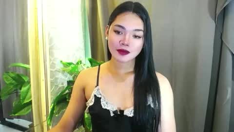 Precious online show from February 5, 1:49 pm