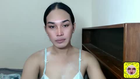 Snapshot of girlthatuneedxxx chatting on January 6, 8:14 am Rhaine online show from January 6, 8:14 am