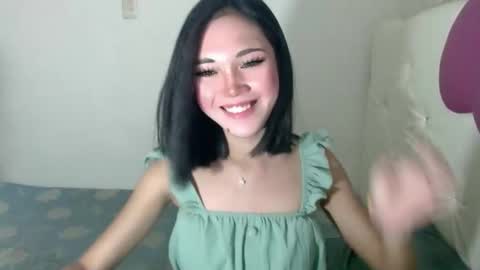 Snapshot of girlthatyouwantxx chatting on October 3, 10:12 am Divine online show from October 3, 10:12 am