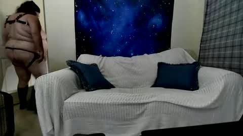 Girth online show from September 23, 5:43 am