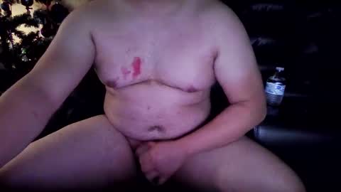 Snapshot of girthysausage904344 chatting on December 18, 7:47 am GirthySausage online show from December 18, 7:47 am