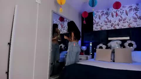Snapshot of giselamaru chatting on July 2, 9:04 am online show from July 2, 9:04 am