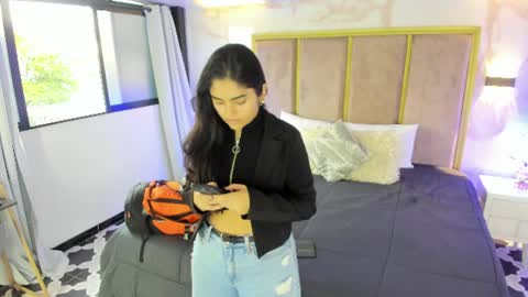 Snapshot of giselamaru chatting on August 1, 11:31 am online show from August 1, 11:31 am