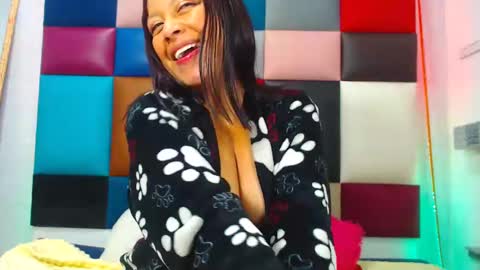 Snapshot of gisele_merchann chatting on March 3, 7:10 am Gisele online show from March 3, 7:10 am