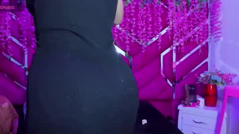 gisell_squirt online show from April 8, 12:49 pm