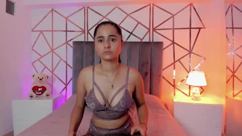 GISELLE ROLDAN online show from March 2, 12:54 pm