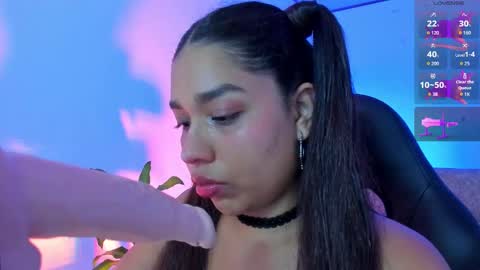 Snapshot of giselle_upp chatting on November 19, 3:28 am Giselle online show from November 19, 3:28 am