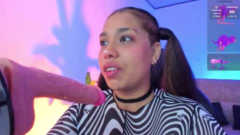 Snapshot of giselle_upp chatting on November 28, 4:26 am Giselle online show from November 28, 4:26 am