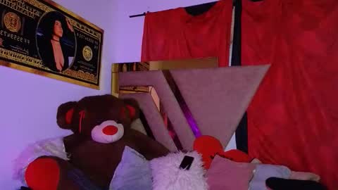 Snapshot of giselreyes1 chatting on February 27, 10:21 pm . Gisel Reyes . online show from February 27, 10:21 pm