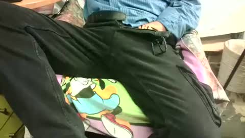 Snapshot of giulio__35 chatting on February 1, 6:54 am giulio__35 online show from February 1, 6:54 am