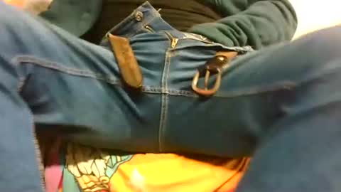 Snapshot of giulio__35 chatting on November 9, 4:05 pm giulio__35 online show from November 9, 4:05 pm