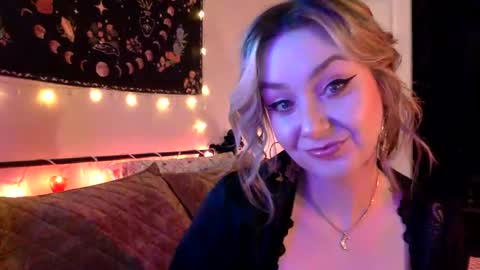 givemesweetdreams online show from September 11, 12:44 am