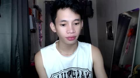 givemethrillx online show from January 11, 4:06 am