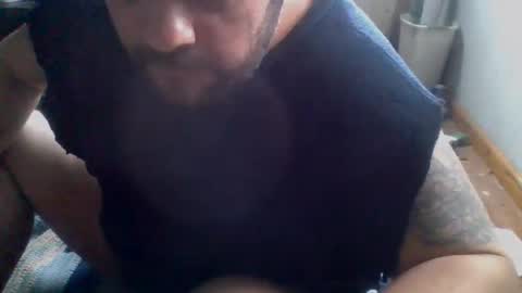 Snapshot of givr6inches chatting on February 10, 1:57 am e-Bizl online show from February 10, 1:57 am