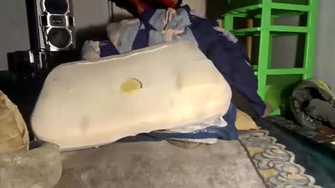 Snapshot of givr6inches chatting on September 21, 12:56 am e-Bizl online show from September 21, 12:56 am