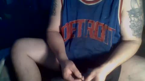 Snapshot of givr6inches chatting on September 28, 12:43 pm e-Bizl online show from September 28, 12:43 pm