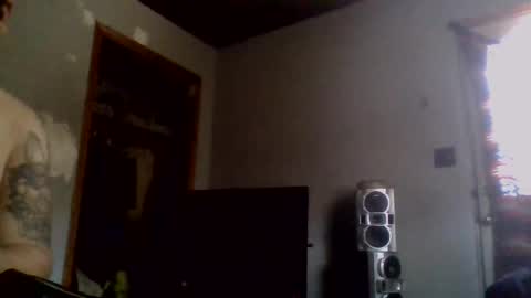 Snapshot of givr6inches chatting on October 3, 9:34 pm e-Bizl online show from October 3, 9:34 pm