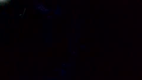 Snapshot of givr6inches chatting on October 18, 10:05 am e-Bizl online show from October 18, 10:05 am